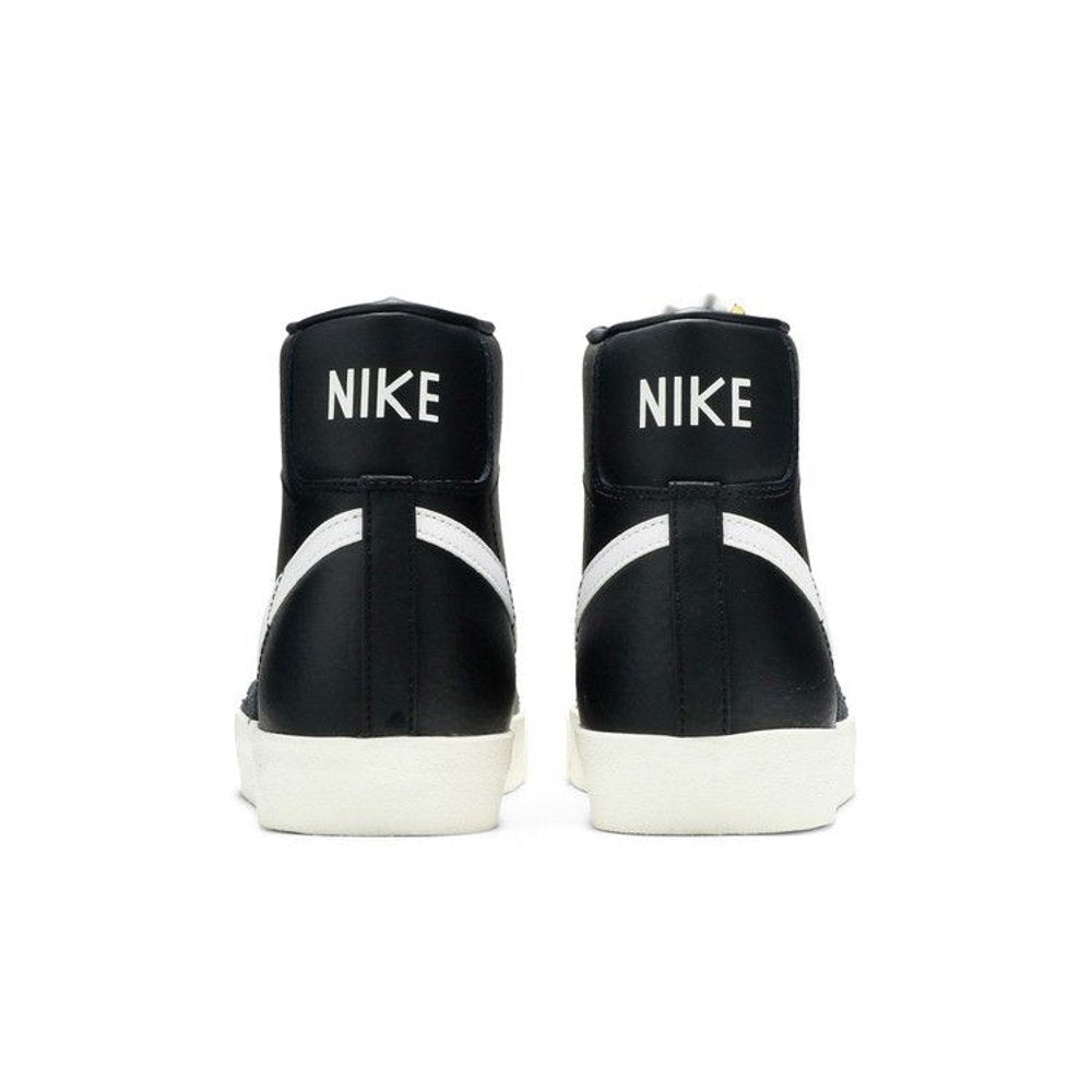 Nike Blazer Mid 77 Vintage Black Sail – podrážka | Purekickz