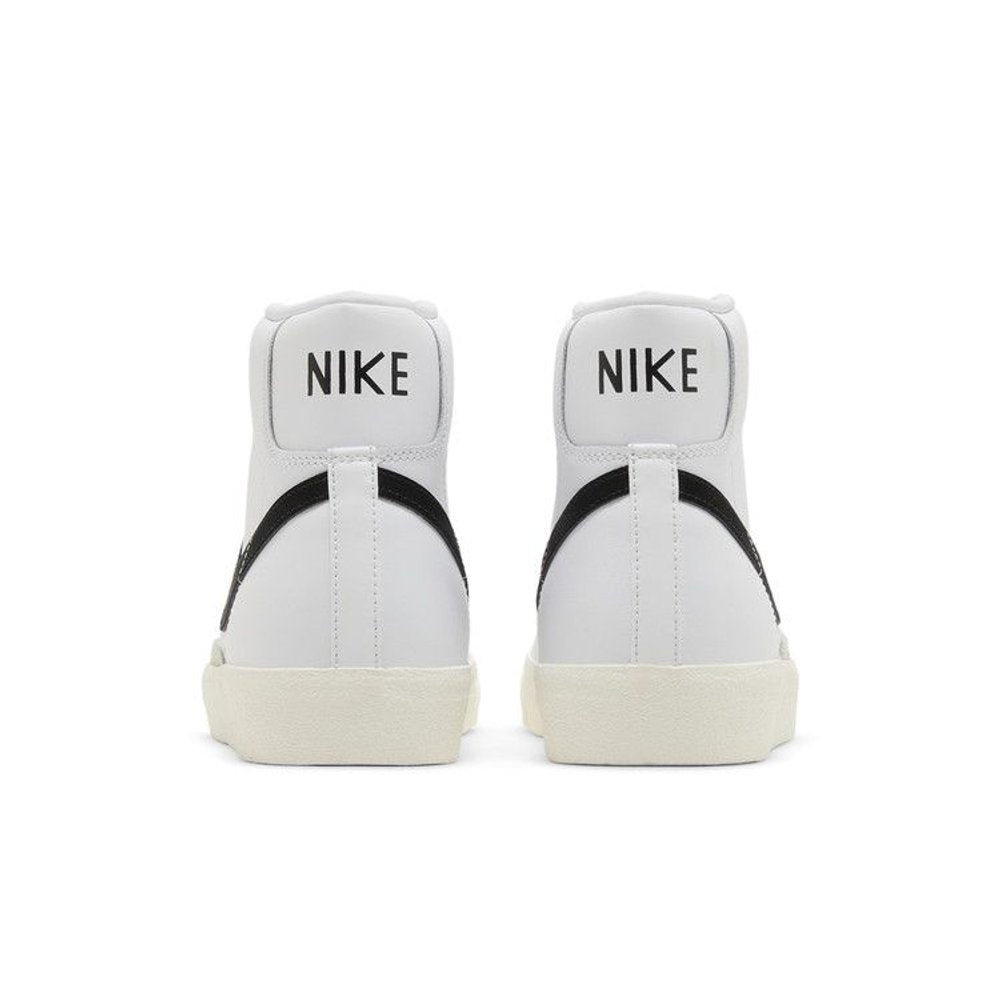Nike Blazer Mid 77 Vintage White Black – podrážka | Purekickz