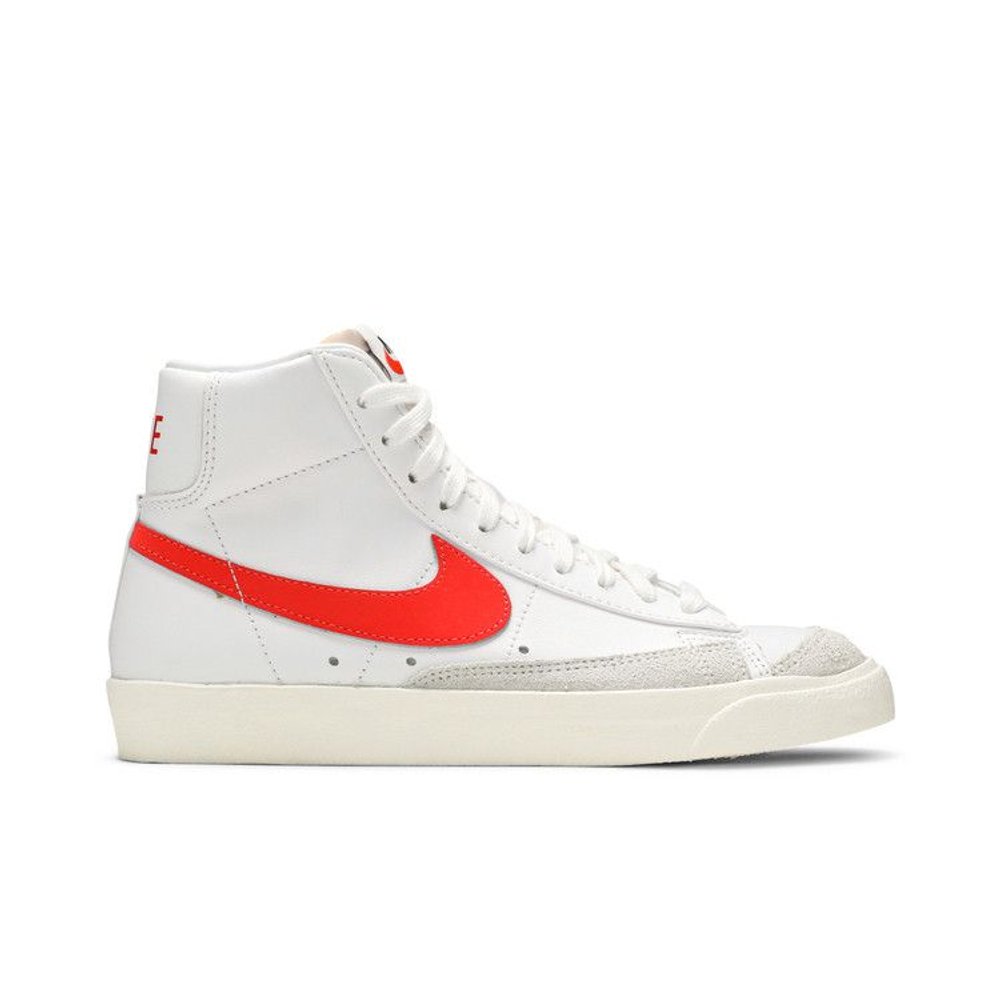 Nike Blazer Mid '77 White Red – boční pohled | Purekickz