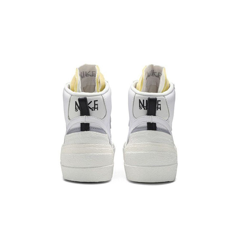 Nike Blazer Mid sacai White Grey – podrážka | Purekickz
