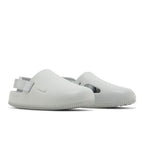 Nike Calm Mule Light Smoke Grey – lifestyle foto | Purekickz