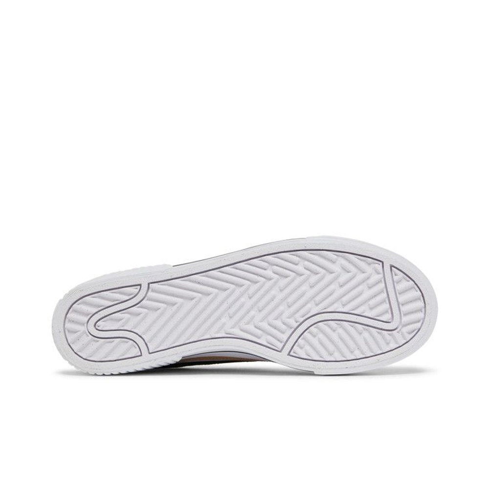 Nike Court Legacy Lift White Black (W) – zadní pohled | Purekickz