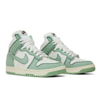 Nike Dunk High 1985 Enamel Green Denim (Women's) – lifestyle foto | Purekickz