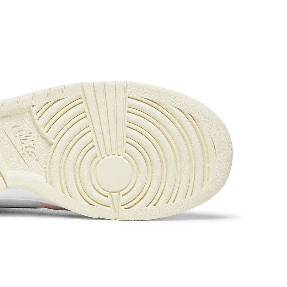 Nike Dunk High Cashmere (W) – pohled shora | Purekickz