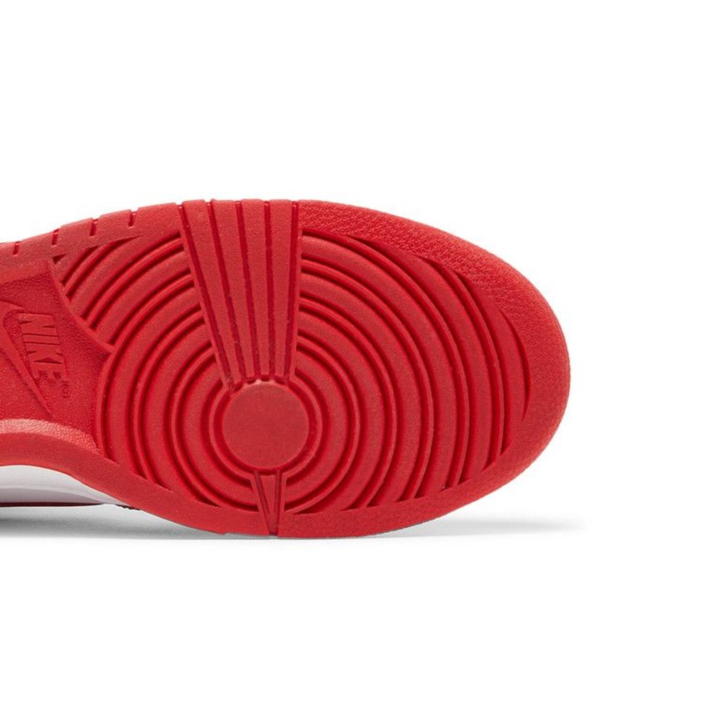 Nike Dunk High 'Championship Red' – pohled shora | Purekickz