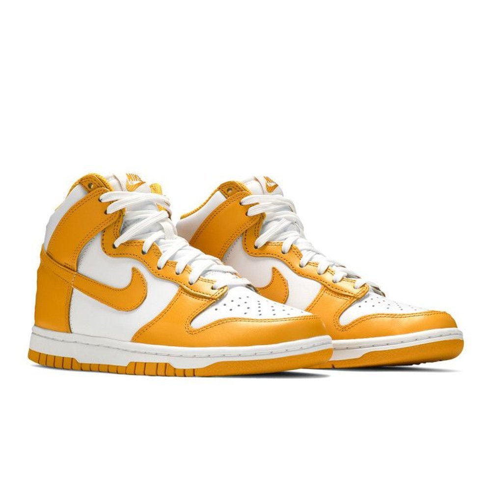 Nike Dunk High Dark Sulfur – lifestyle foto | Purekickz