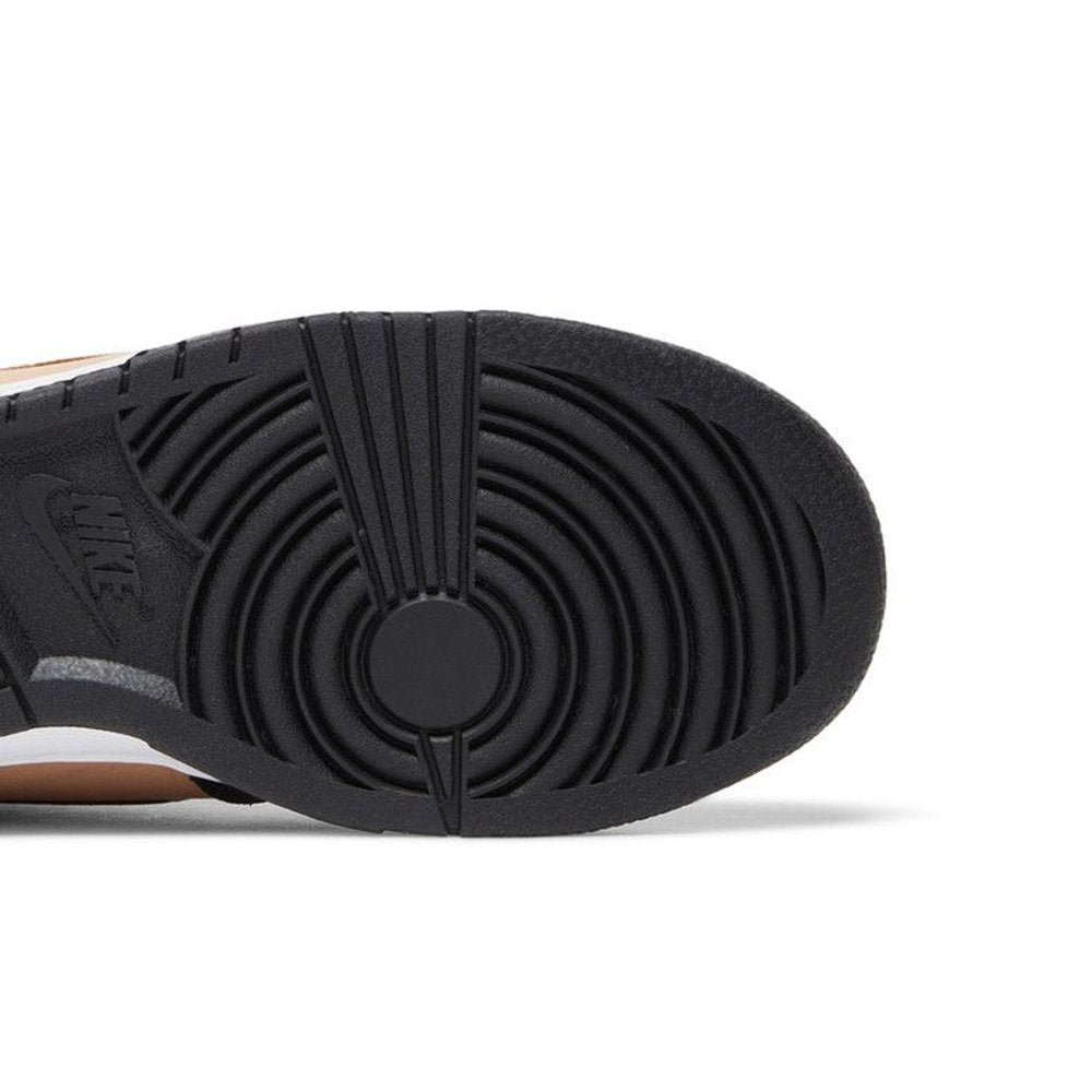 Nike Dunk High LXX Black Flax (W) – pohled shora | Purekickz
