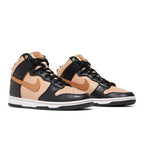 Nike Dunk High LXX Black Flax (W) – lifestyle foto | Purekickz