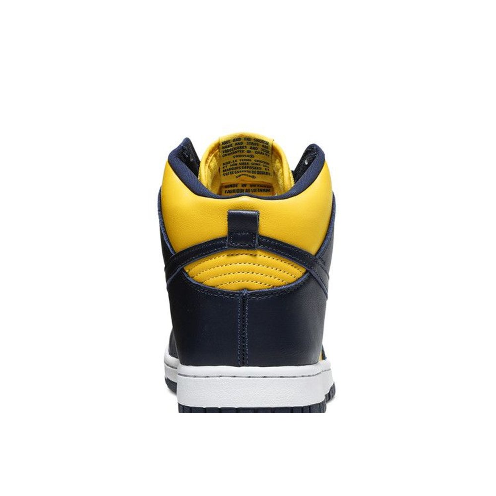 Nike Dunk High Michigan (2020) – detail materiálu | Purekickz