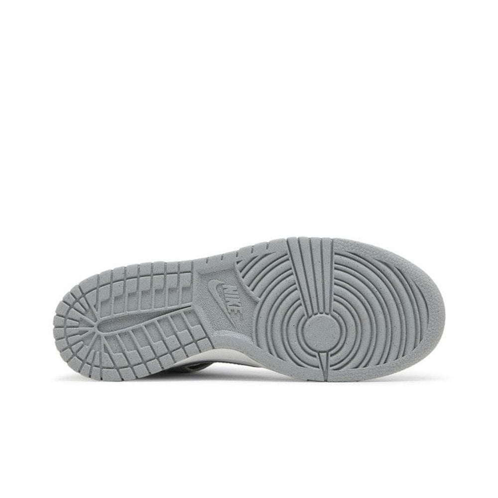 Nike Dunk High Next Nature Wolf Grey Marigold (GS) – zadní pohled | Purekickz