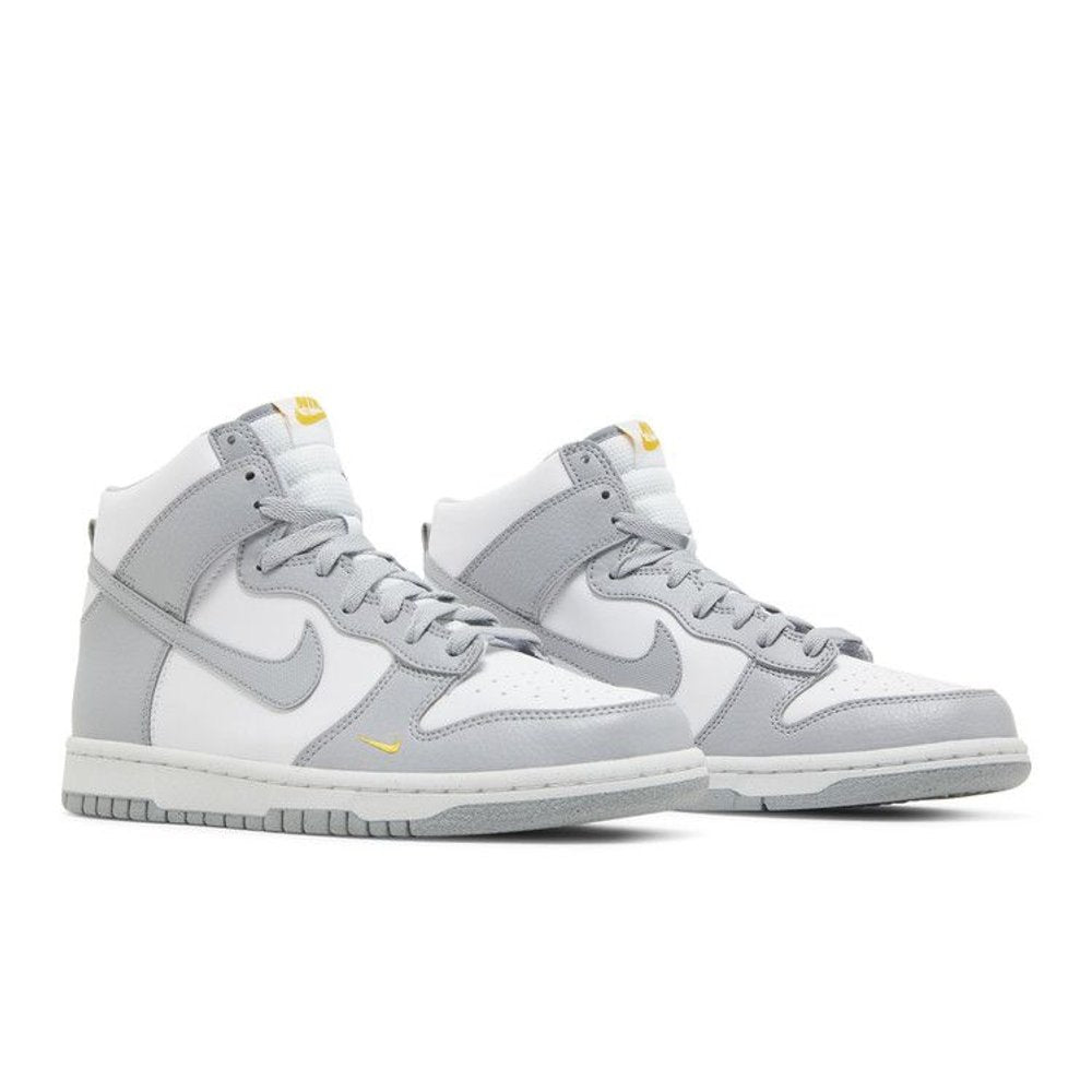 Nike Dunk High Next Nature Wolf Grey Marigold (GS) – lifestyle foto | Purekickz
