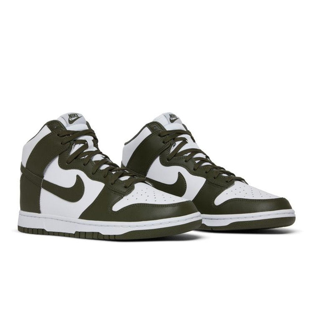 Nike Dunk High Retro Cargo Khaki (2021) – lifestyle foto | Purekickz