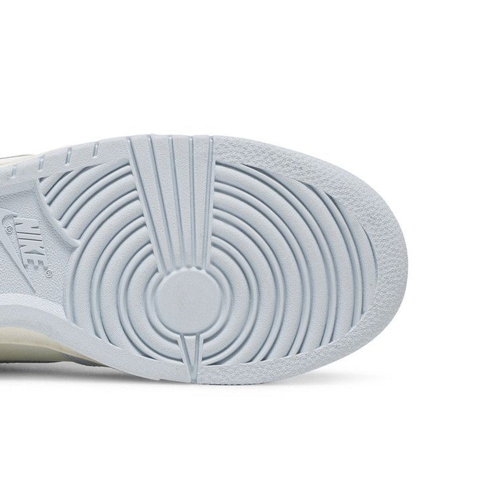 Nike Dunk High Sail Football Grey – pohled shora | Purekickz