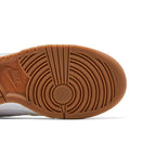 Nike Dunk High Sail Gum (Women's) – pohled shora | Purekickz