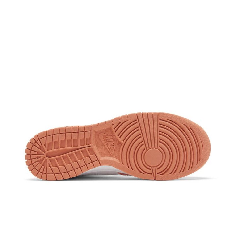 Nike Dunk High Salmon (W) – zadní pohled | Purekickz