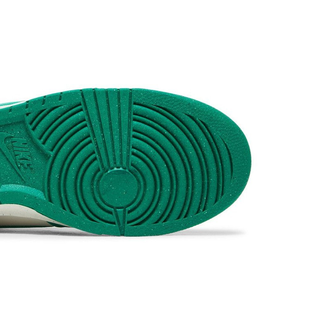 Nike Dunk High SE Stadium Green – pohled shora | Purekickz