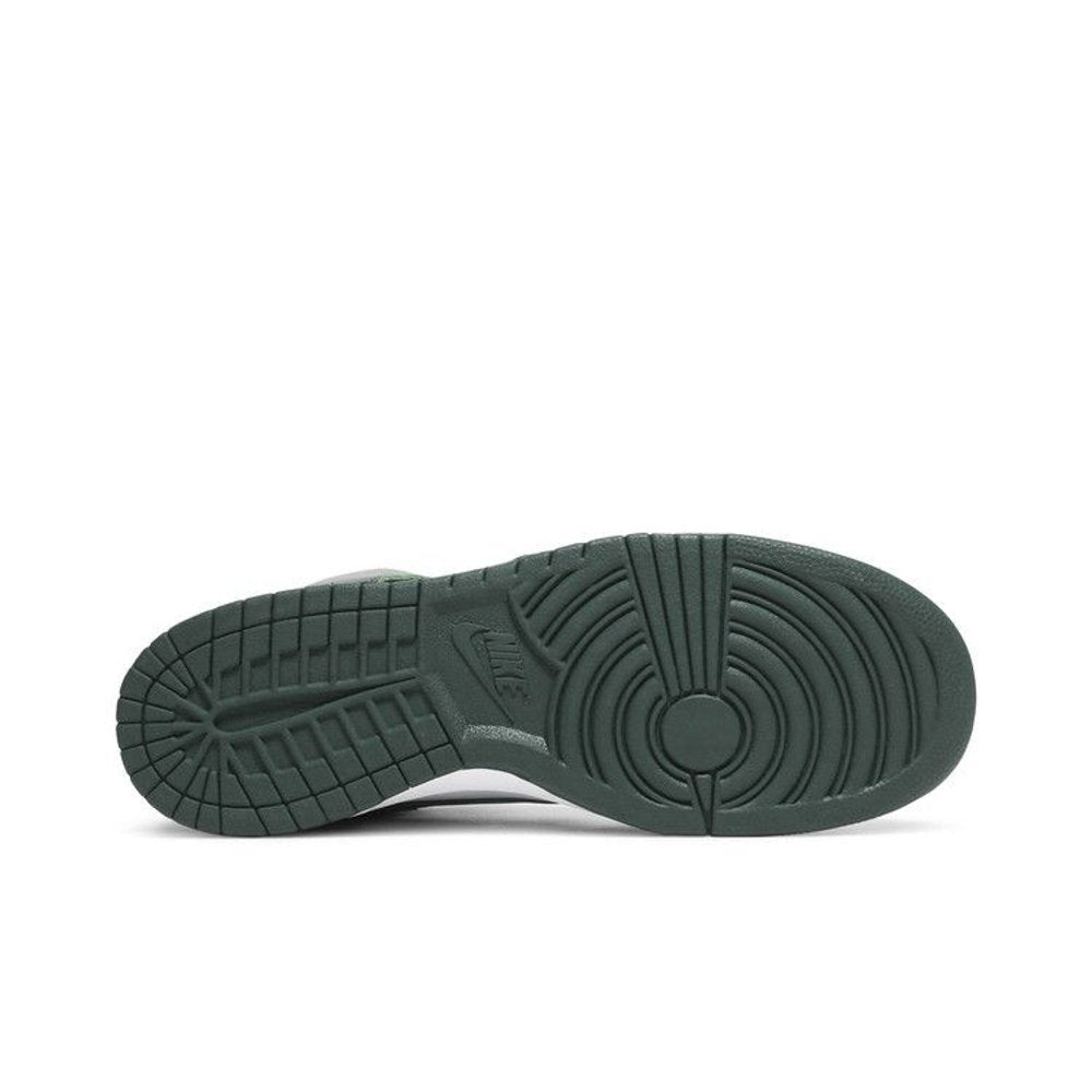Nike Dunk High Spartan Green – zadní pohled | Purekickz