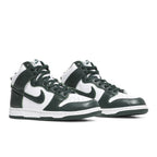 Nike Dunk High Spartan Green – lifestyle foto | Purekickz