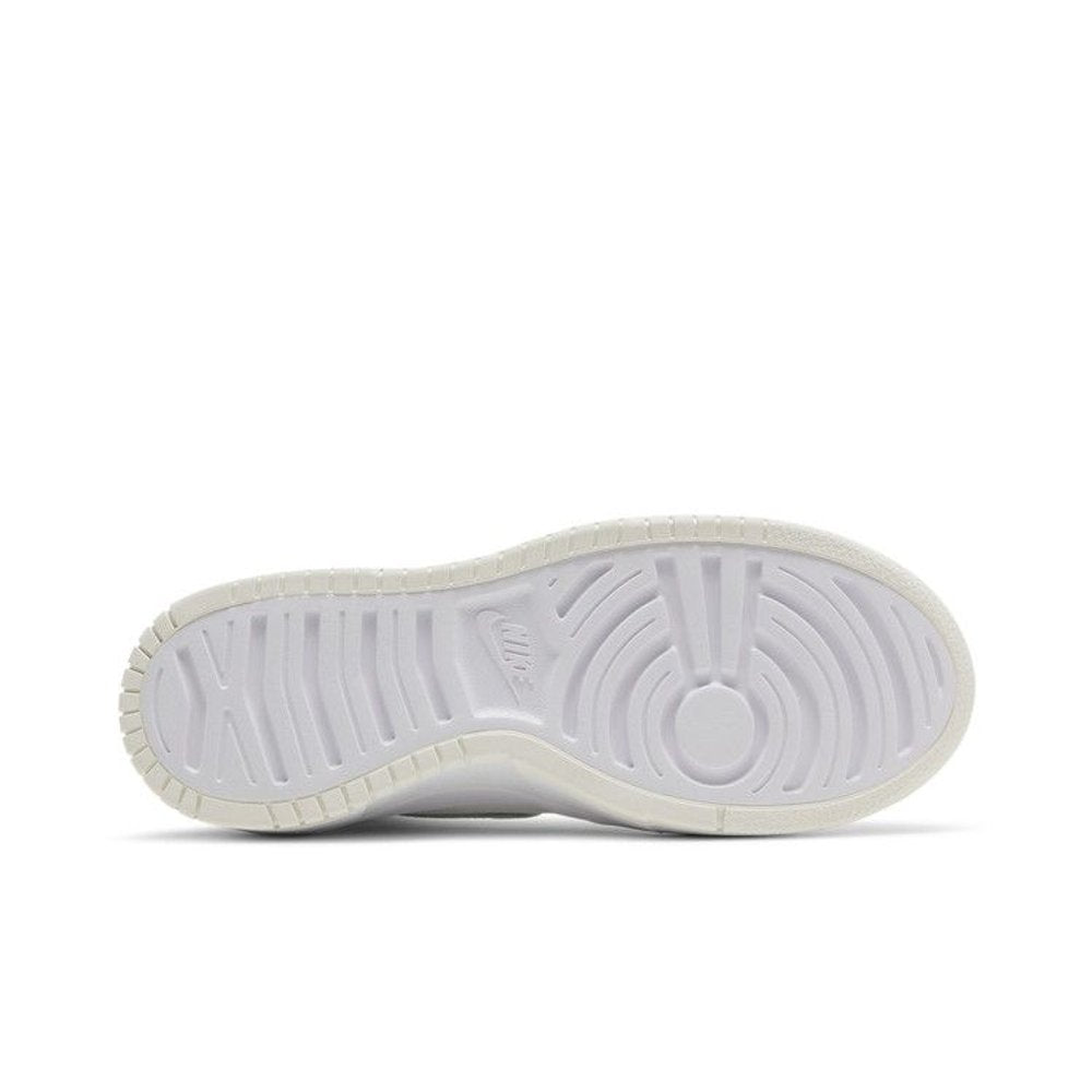 Nike Dunk High Up Summit White Sail (W) – zadní pohled | Purekickz
