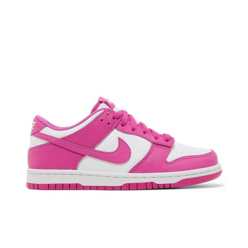 Nike Dunk Low Active Fuchsia (GS) – boční pohled | Purekickz