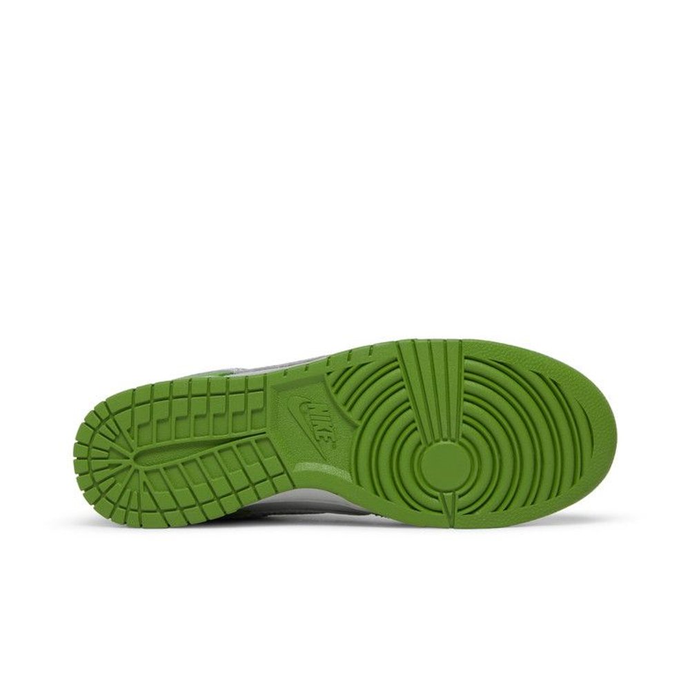 Nike Dunk Low AS Safari Swoosh Chlorophyll – zadní pohled | Purekickz