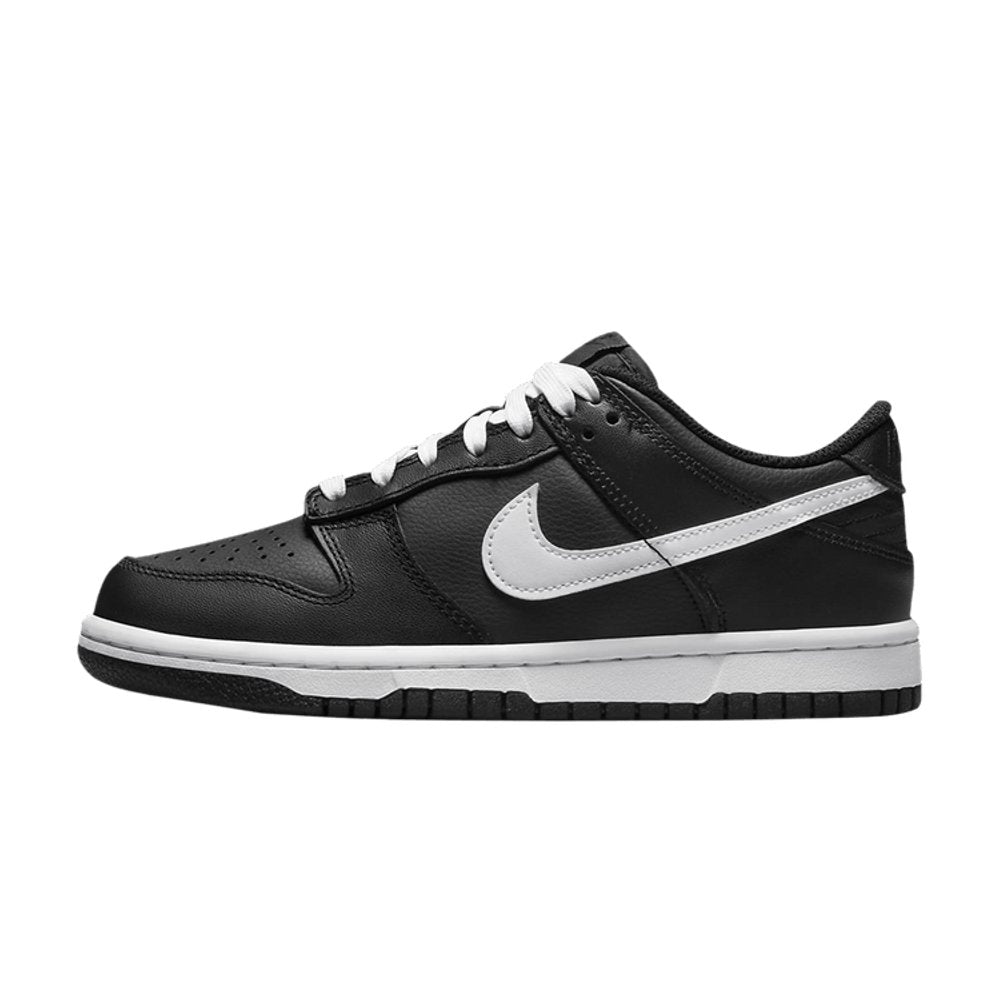 Nike Dunk Low Black White (2022) (GS) – hlavní pohled | Purekickz