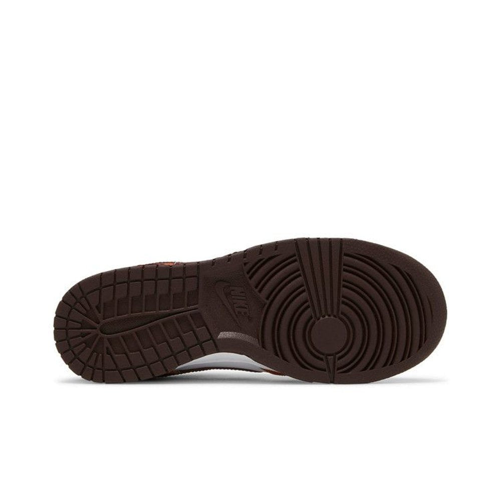 Nike Dunk Low Bronze Eclipse (donna) – zadní pohled | Purekickz