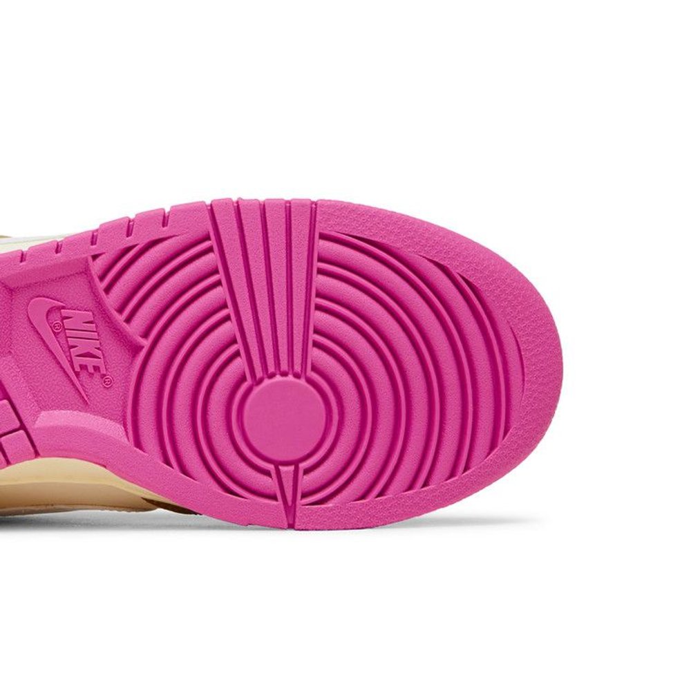 Nike Dunk Low Bronzine Pink (W) – pohled shora | Purekickz