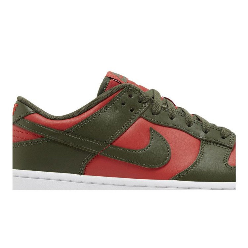 Nike Dunk Low 'Cargo Khaki Mystic Red' – detail | Purekickz