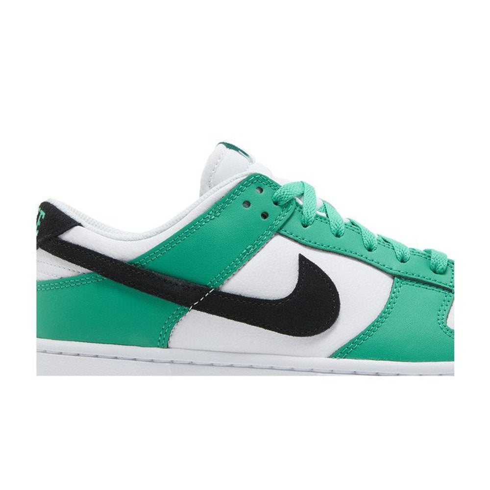 Nike Dunk Low Celtics – detail | Purekickz