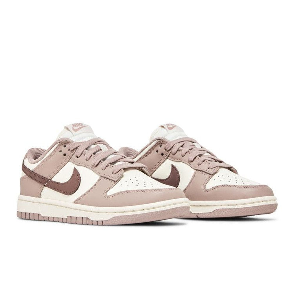 Nike Dunk Low Diffused Taupe – lifestyle foto | Purekickz