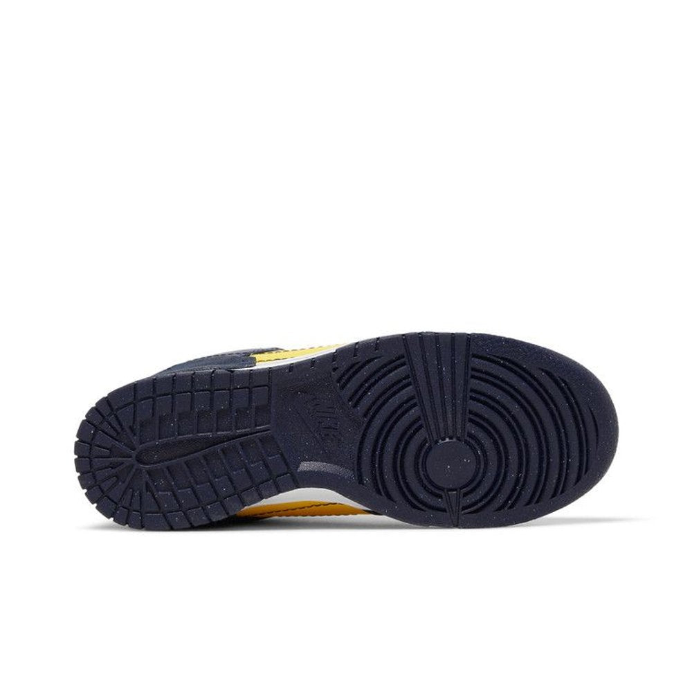 Nike Dunk Low Disrupt 2 Michigan (W) – zadní pohled | Purekickz