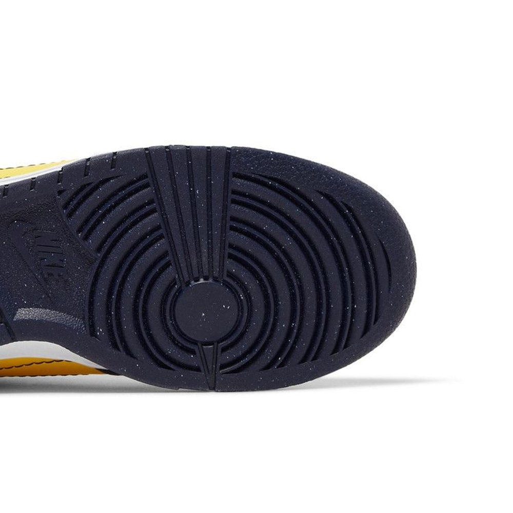 Nike Dunk Low Disrupt 2 Michigan (W) – pohled shora | Purekickz