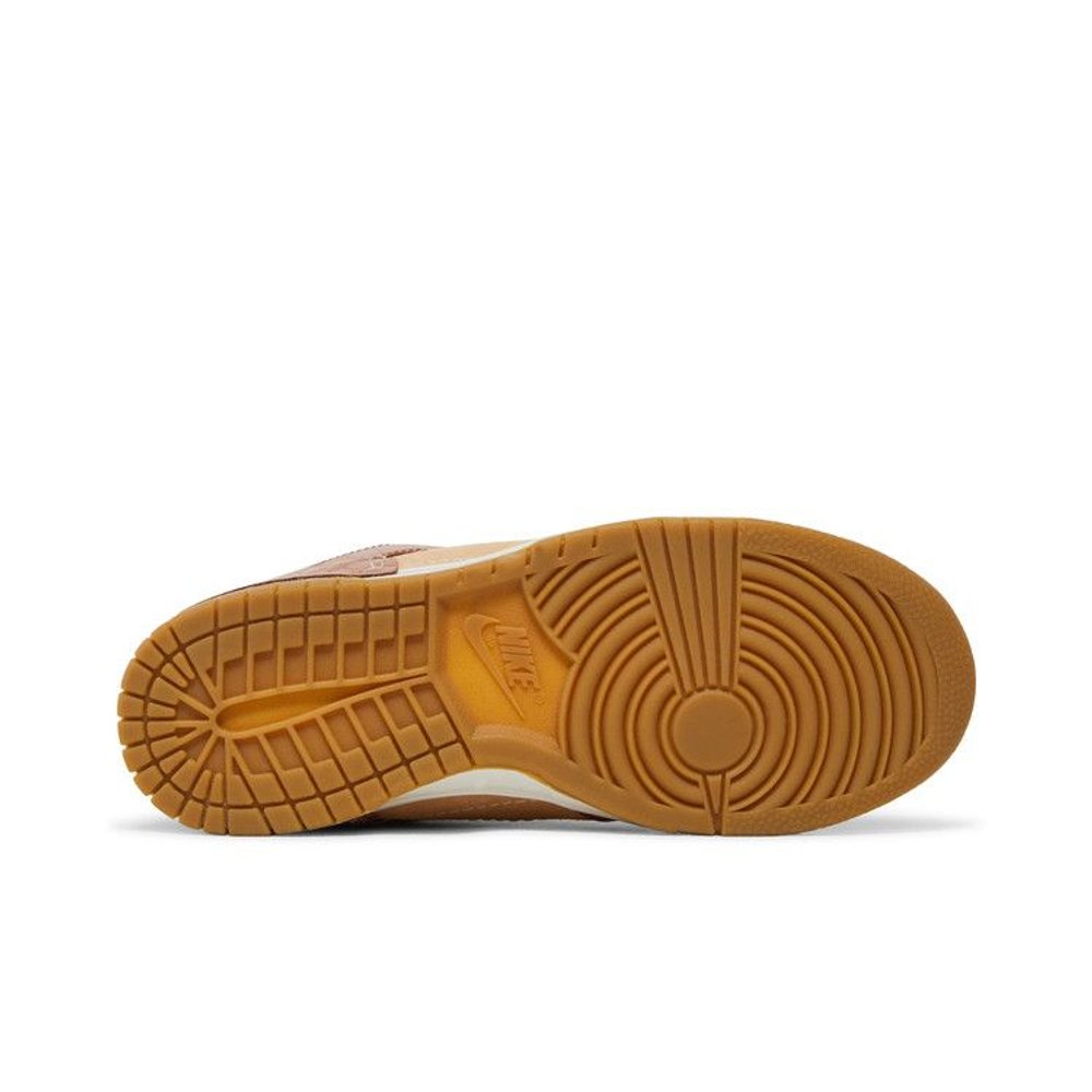 Nike Dunk Low Disrupt 2 SE Mineral Clay (W) – zadní pohled | Purekickz