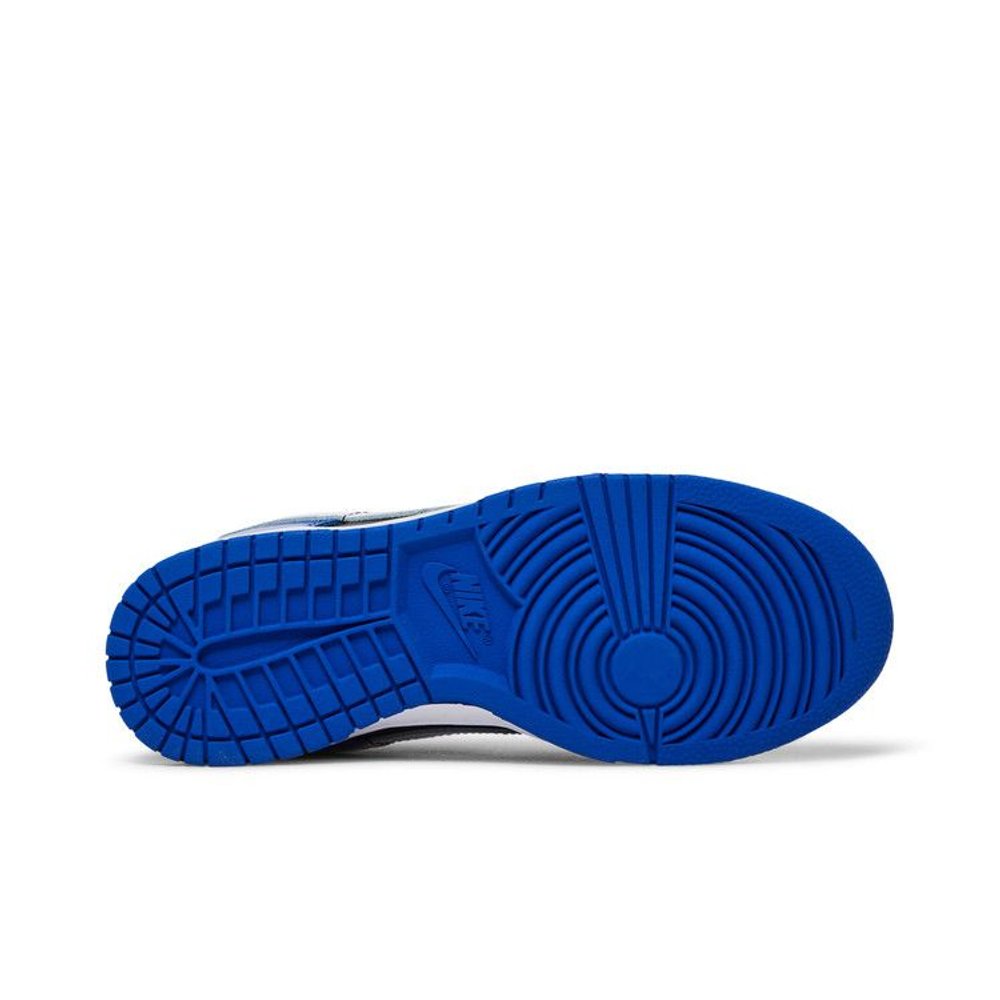 Nike Dunk Low Essential Game Royal Black White (W) – zadní pohled | Purekickz