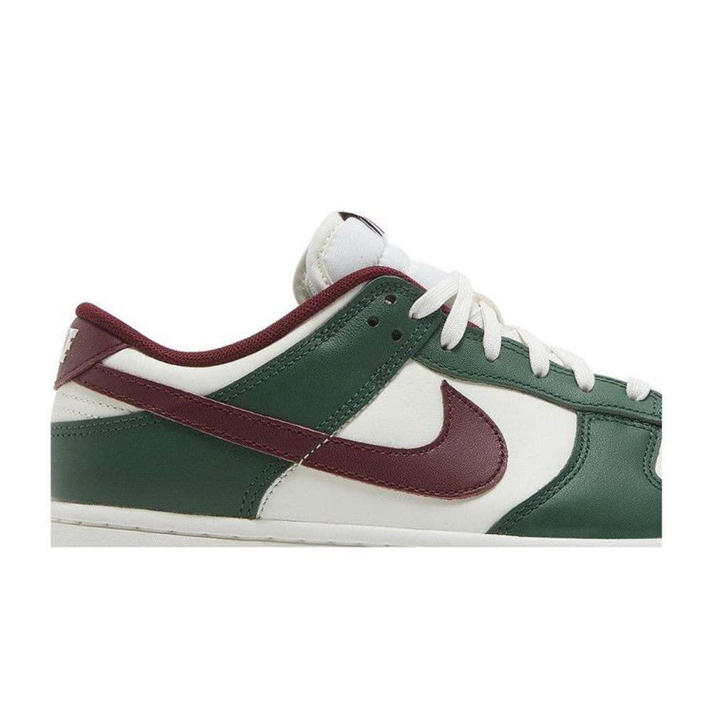 Nike Dunk Low Gorge Green Team Red – detail | Purekickz