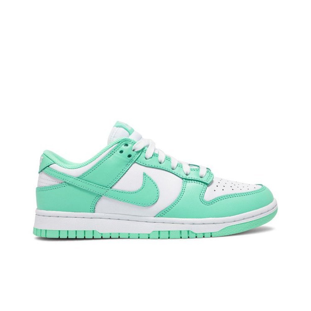 Nike Dunk Low Green Glow – boční pohled | Purekickz