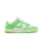 Nike Dunk Low Green Strike (W) – boční pohled | Purekickz