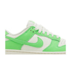Nike Dunk Low Green Strike (W) – detail | Purekickz