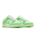 Nike Dunk Low Green Strike (W) – lifestyle foto | Purekickz