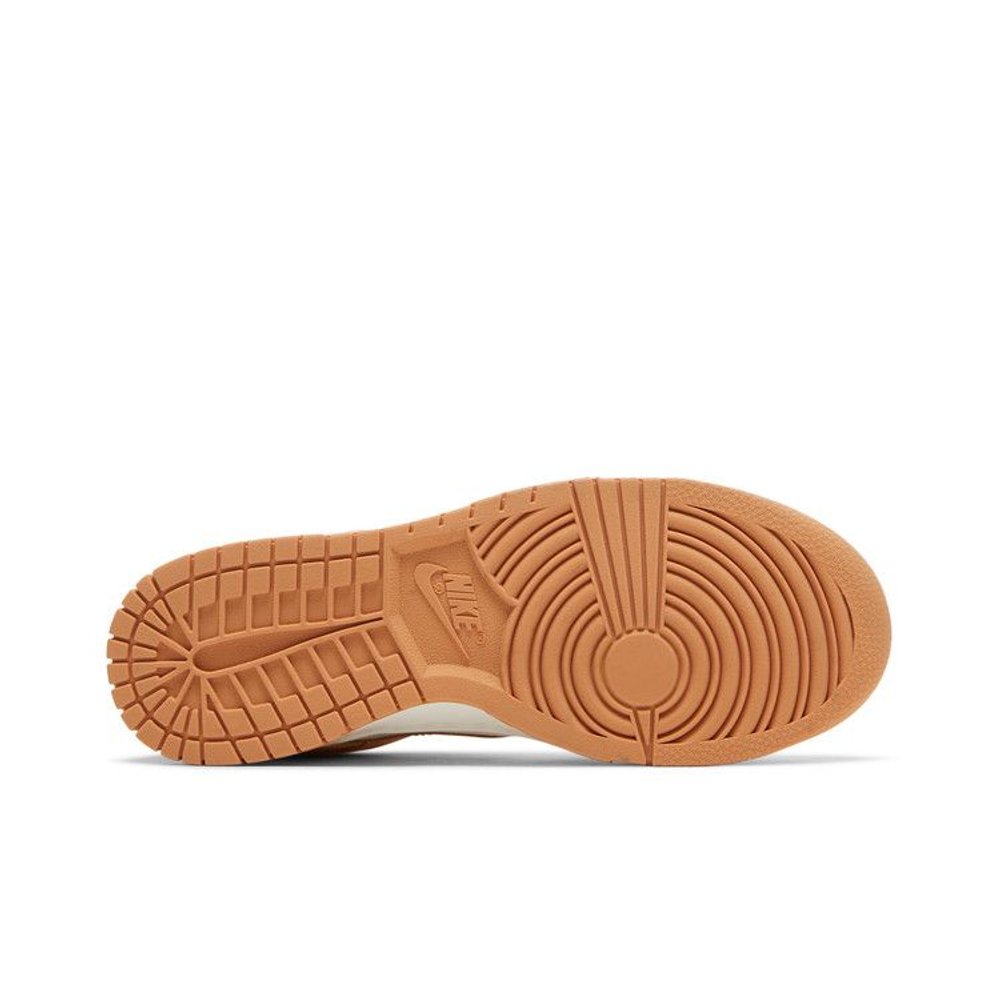 Nike Dunk Low Harvest Moon (W) – zadní pohled | Purekickz