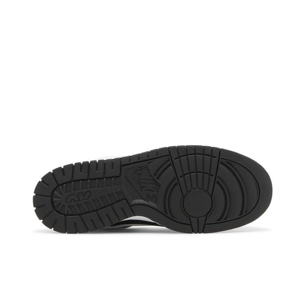 Nike Dunk Low Jumbo Reverse Panda – zadní pohled | Purekickz