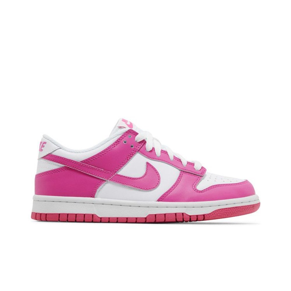 Nike Dunk Low Laser Fuchsia (GS) – boční pohled | Purekickz