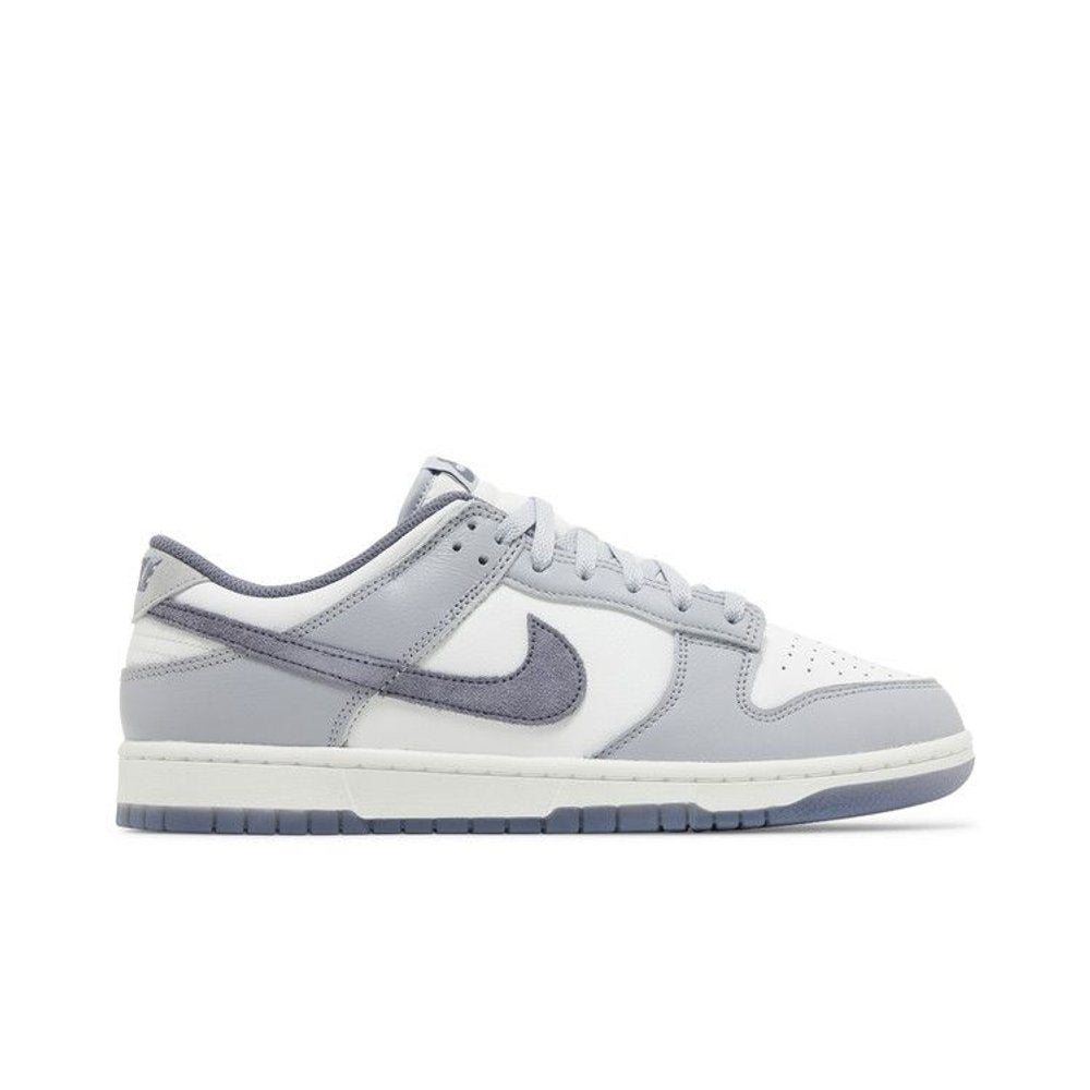 Nike Dunk Low Light Carbon – boční pohled | Purekickz