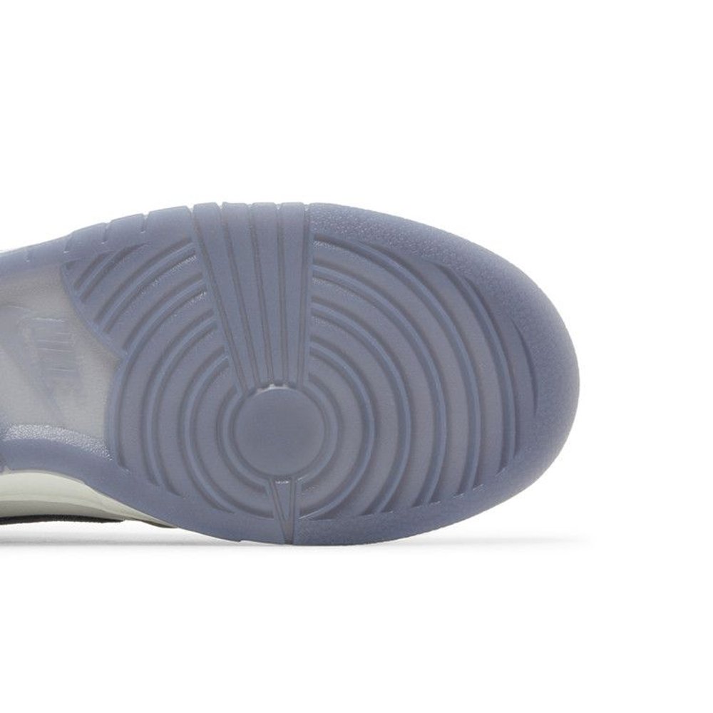 Nike Dunk Low Light Carbon – pohled shora | Purekickz