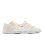 Nike Dunk Low Melon Tint (GS) – lifestyle foto | Purekickz