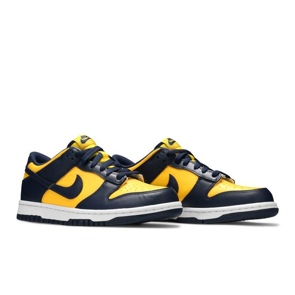 Nike Dunk Low Michigan (2021/2024) (GS) – lifestyle foto | Purekickz
