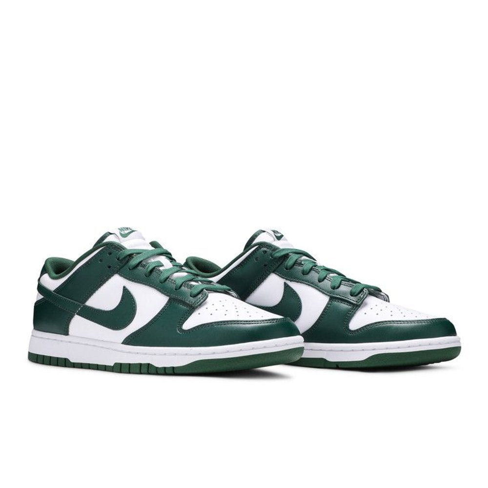 Nike Dunk Low Michigan State – lifestyle foto | Purekickz