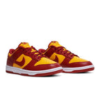 Nike Dunk Low Midas Gold – lifestyle foto | Purekickz
