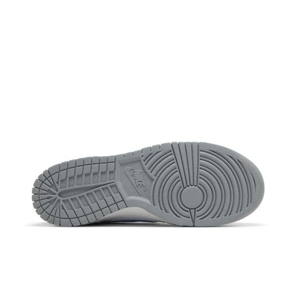 Nike Dunk Low Mini Swoosh Wolf Grey Game Royal (GS) – zadní pohled | Purekickz